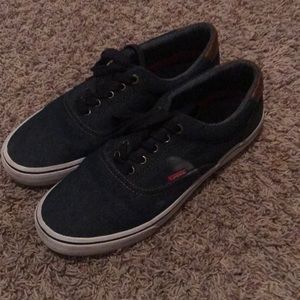 Van-like Levi Shoes